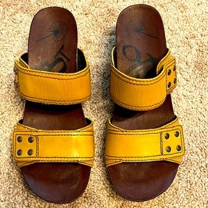 OTBT Sandals- Size 8 ( New)
